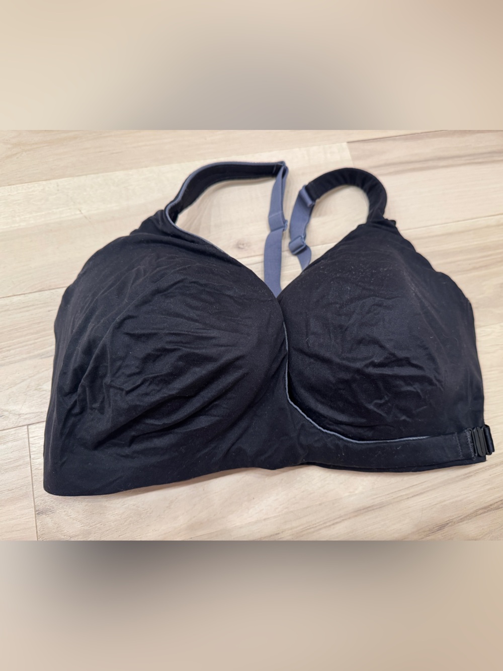 VSX Black Wireless Sports Bra with Adjustable Straps